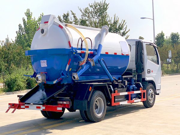 國(guó)六東風(fēng)天龍18方 吸污車