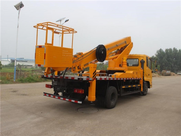 國(guó)六小天錦26米高空作業(yè)車(chē)