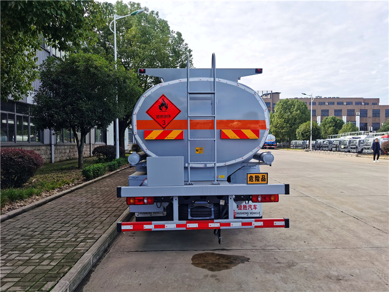 國(guó)六東風(fēng)天錦汽油介質(zhì)油罐車(chē)