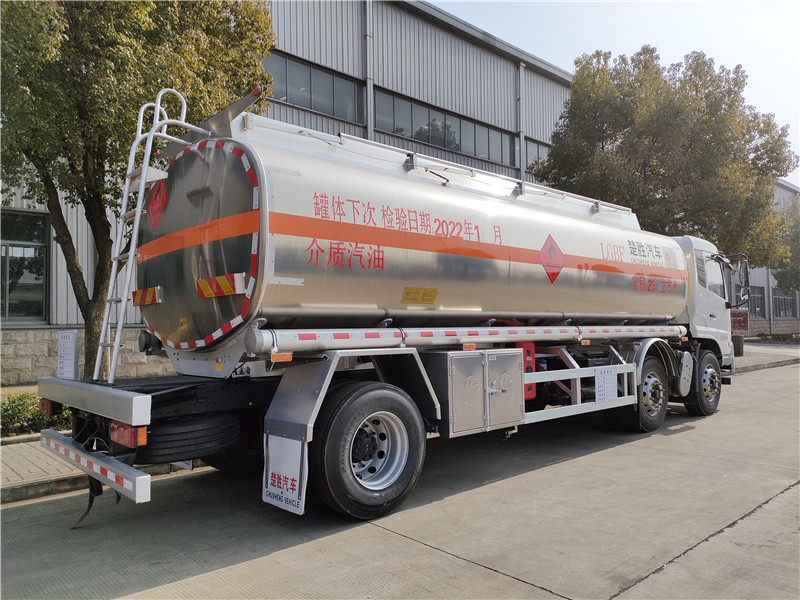 國(guó)六東風(fēng)天錦小三軸25立方米鋁合金油罐車